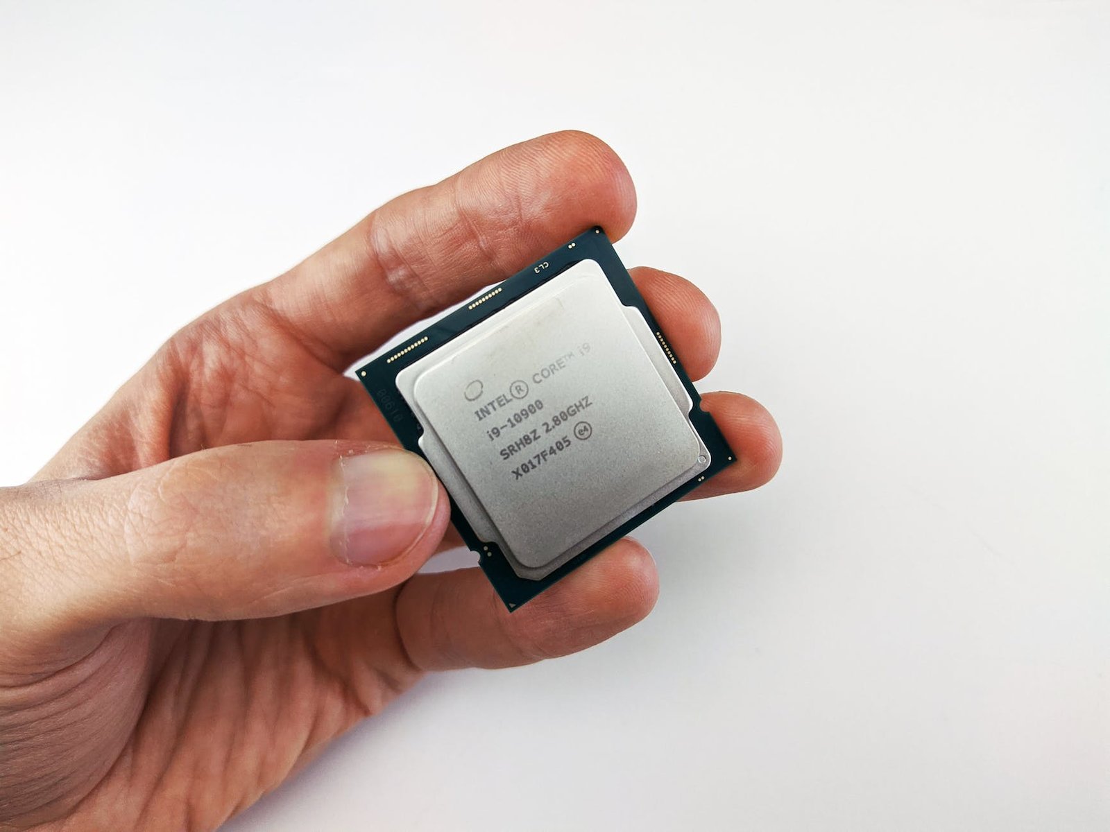 set up an Intel or AMD CPU